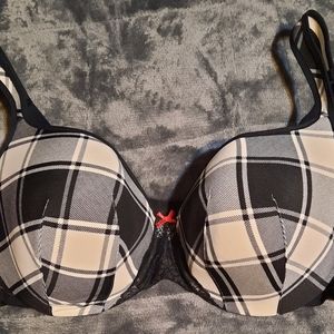 NWOT Cacique 40DD Black and White Plaid Bra